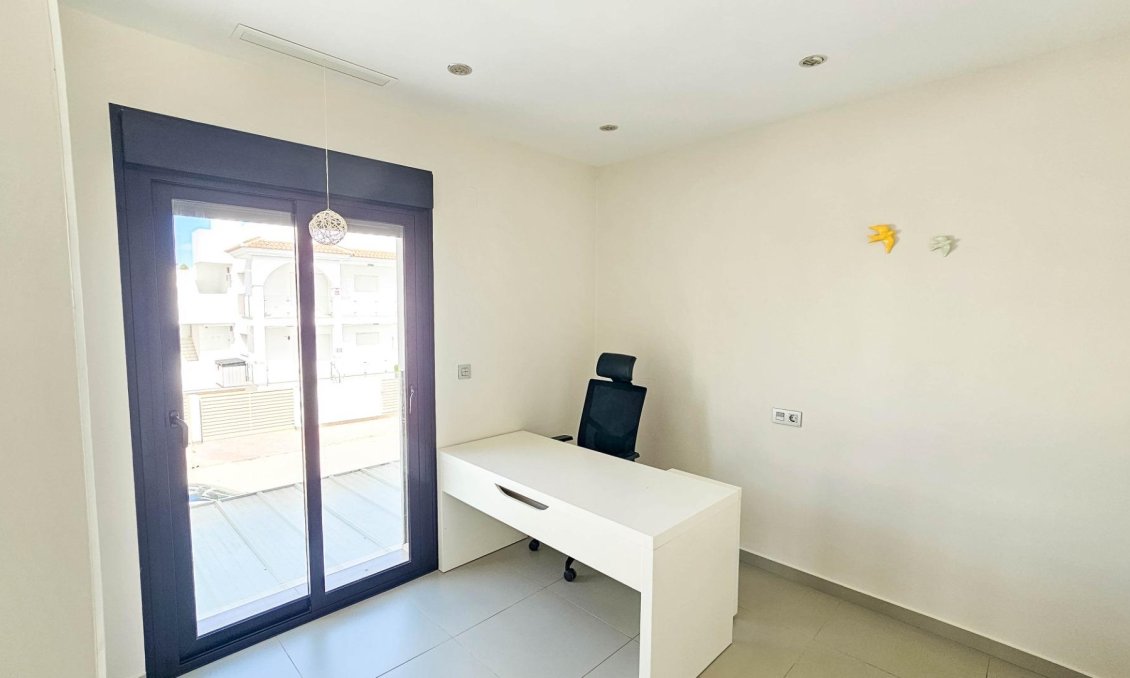 Használt Ingatlanok - Villa -
Rojales - Cuidad Quesada