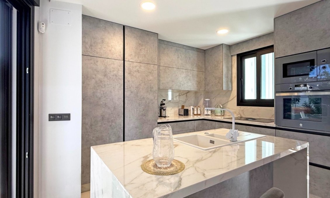 Revânzare - Vilă -
Orihuela Costa - Costa Blanca