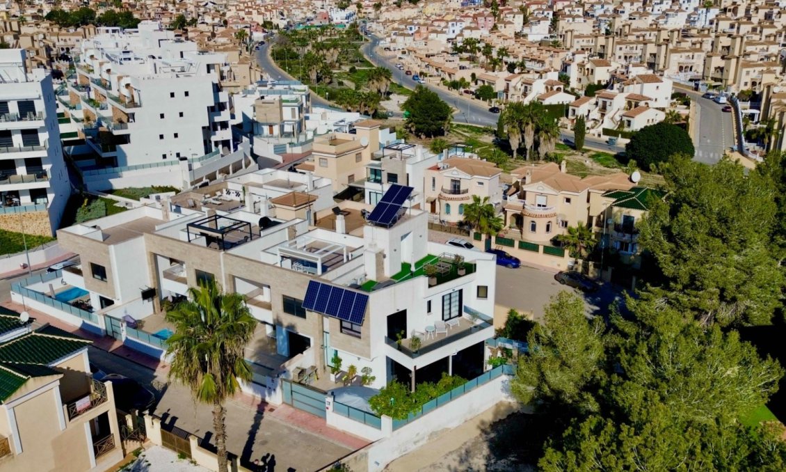 Revânzare - Vilă -
Orihuela Costa - Costa Blanca