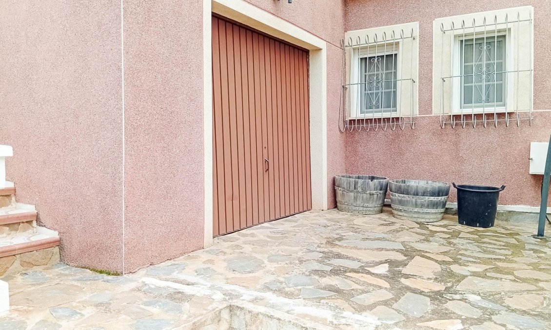 Resale - Villa -
Torrevieja - La Siesta