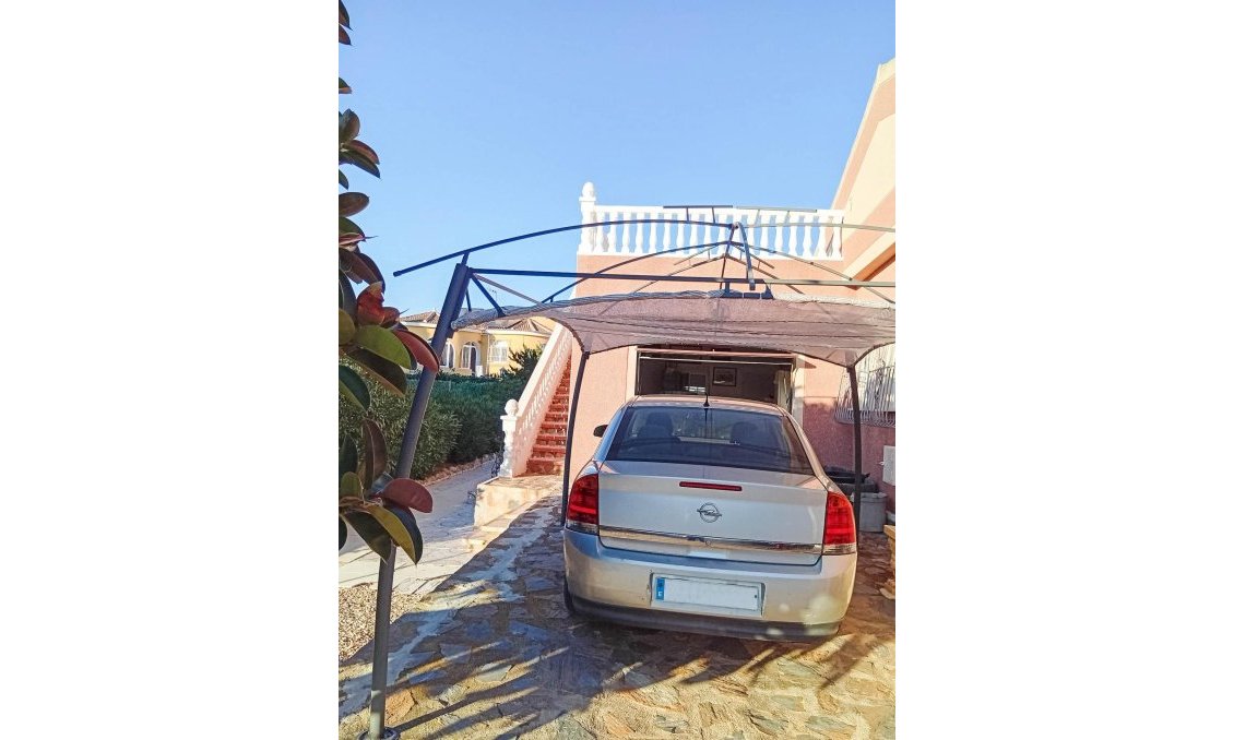 Resale - Villa -
Torrevieja - La Siesta