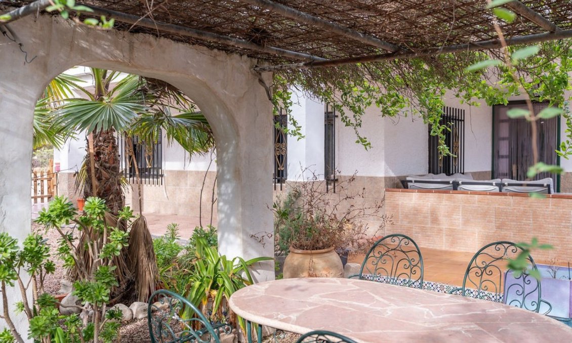 Wiederverkauf - Villa -
Hondón de las Nieves - Inland