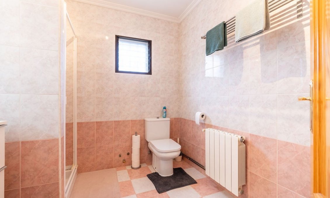 Wiederverkauf - Villa -
Hondón de las Nieves - Inland