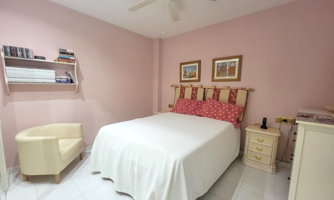 Revânzare - Apartament -
Torrevieja - Playa del Cura