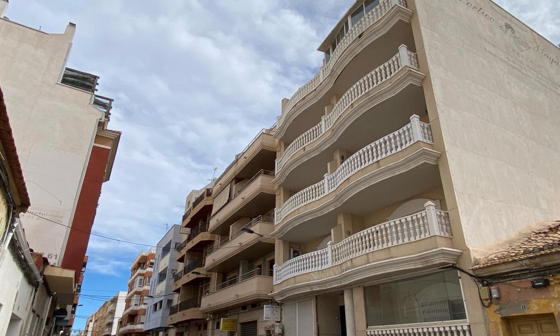 Revânzare - Apartament -
Torrevieja - Playa del Cura