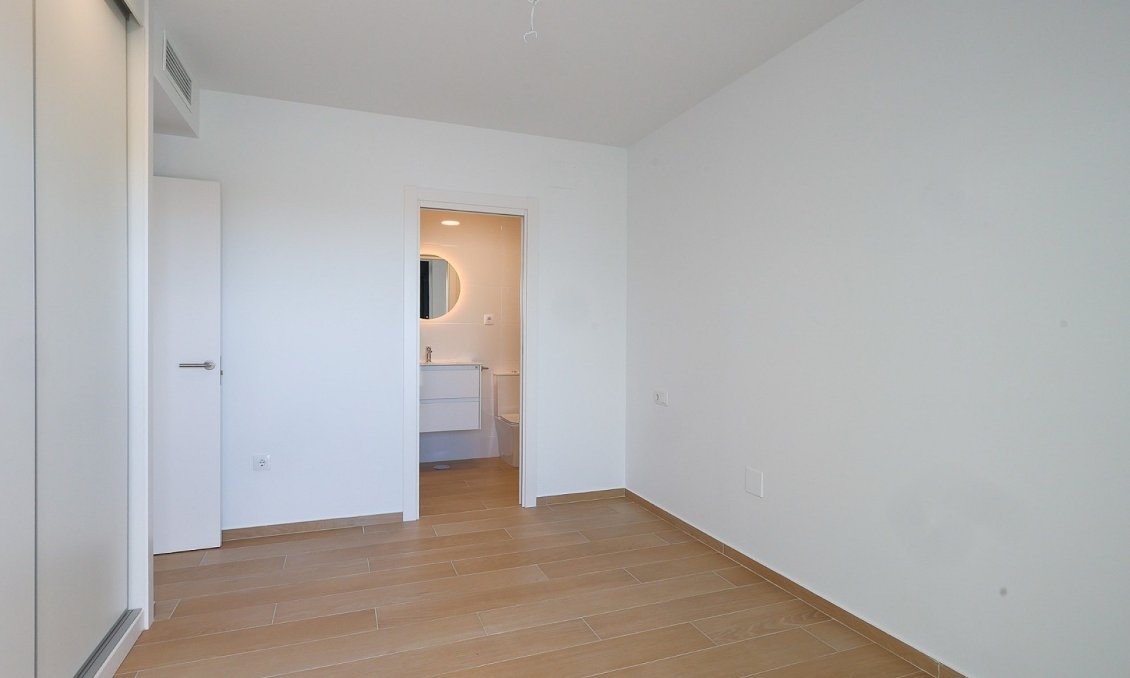 Revânzare - Apartament -
Santa Rosalia Resort - Inland