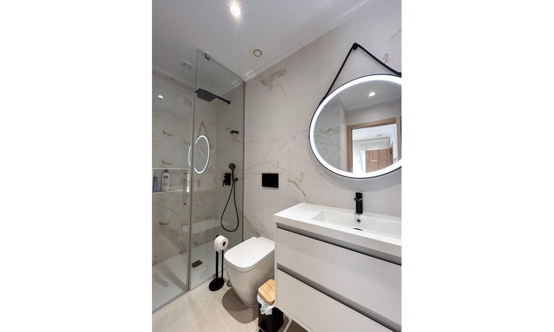 Revânzare - Apartament -
El Raso - Costa Blanca