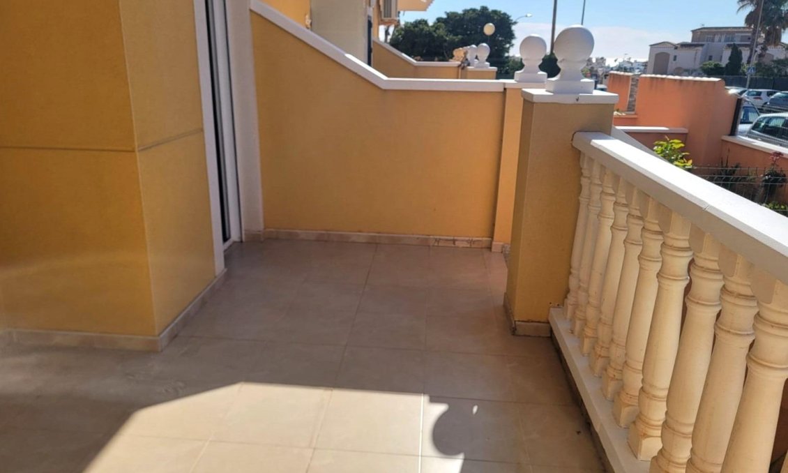 Revente - Appartement -
Torrevieja - Aguas Nuevas