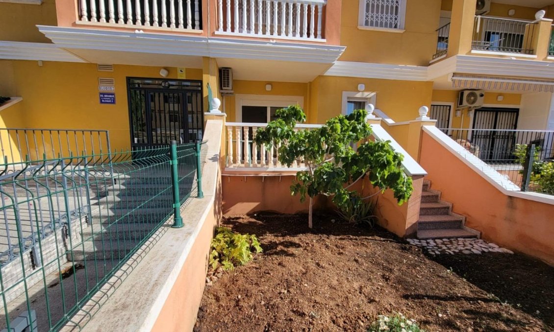 Revente - Appartement -
Torrevieja - Aguas Nuevas