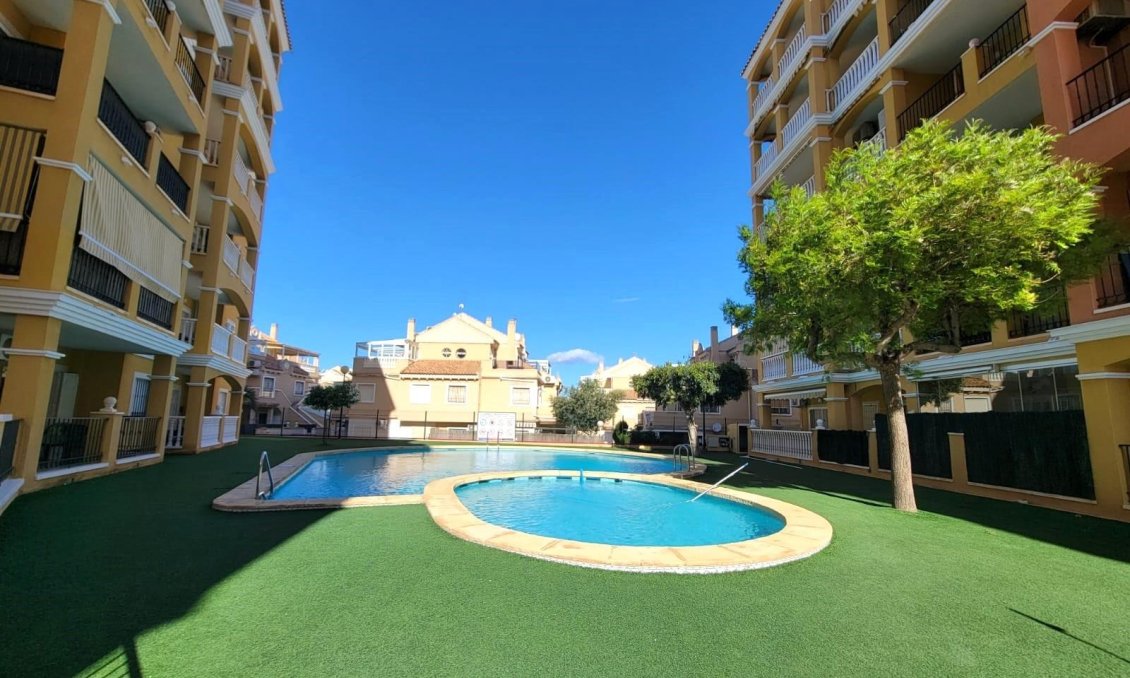 Revente - Appartement -
Torrevieja - Aguas Nuevas