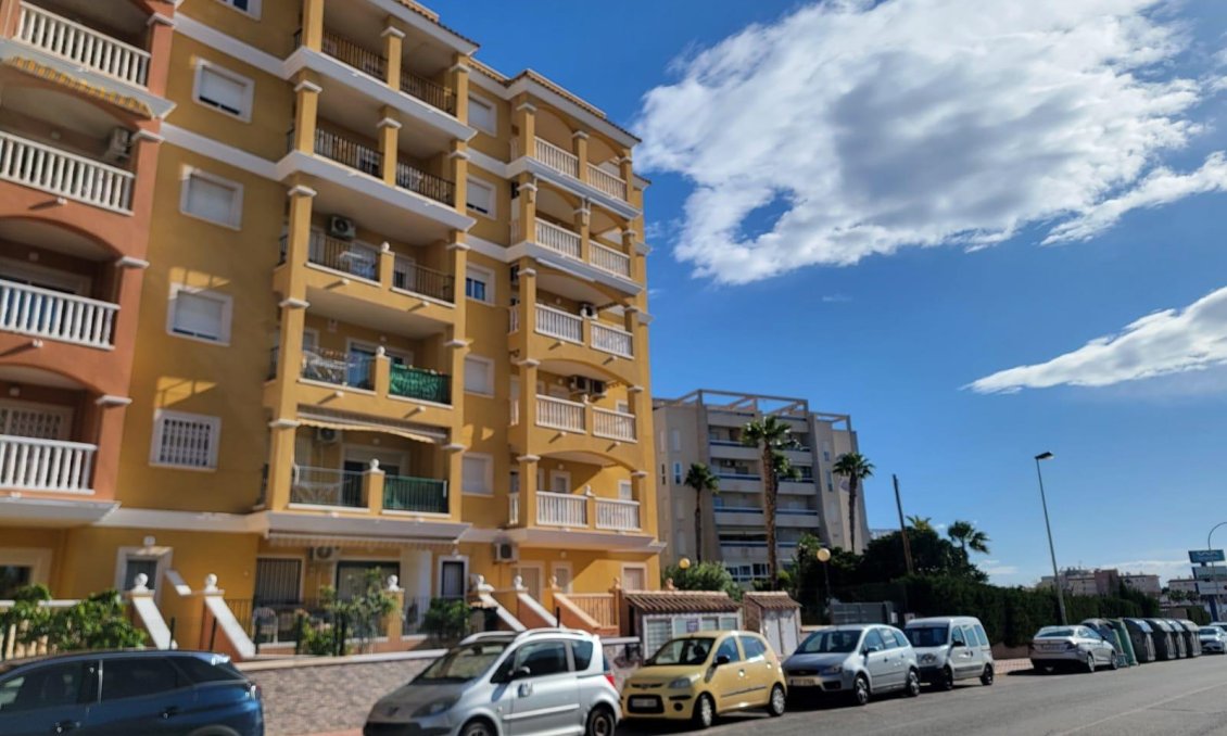 Revente - Appartement -
Torrevieja - Aguas Nuevas