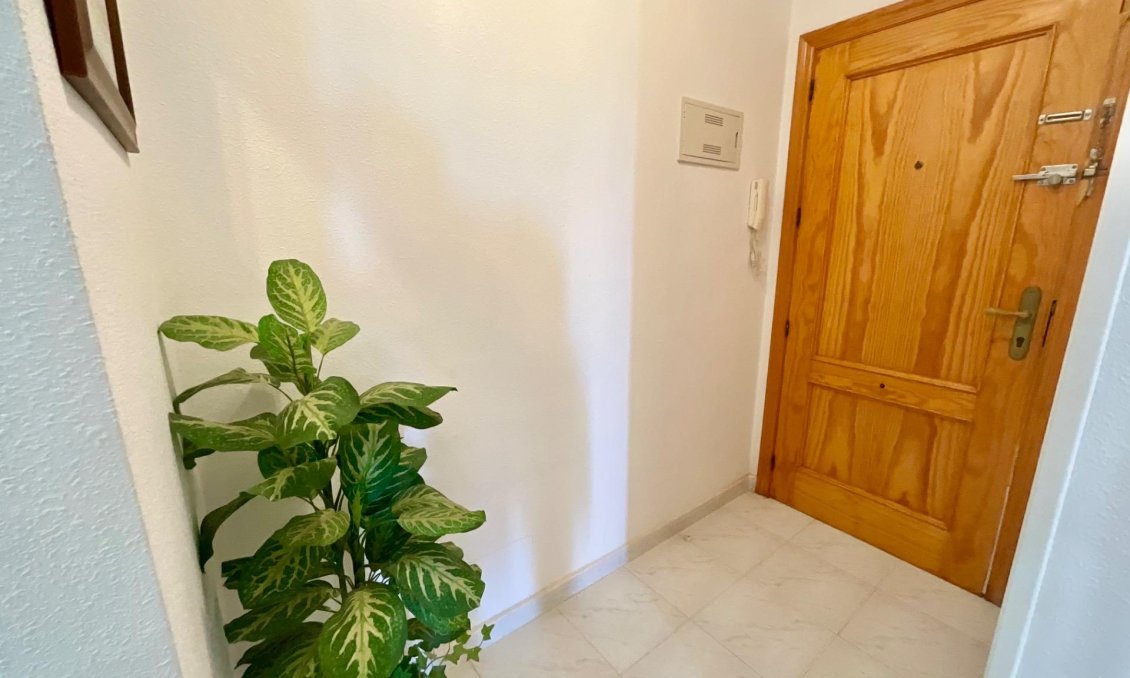 Revânzare - Apartament -
Torrevieja - La Mata