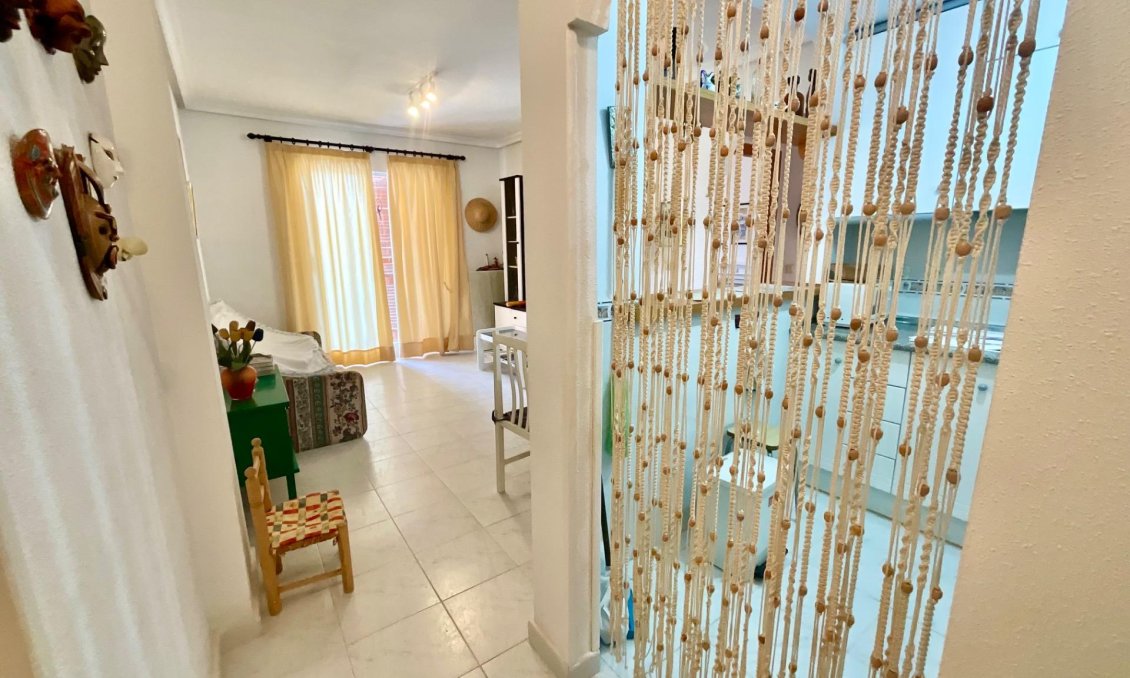 Revânzare - Apartament -
Torrevieja - La Mata