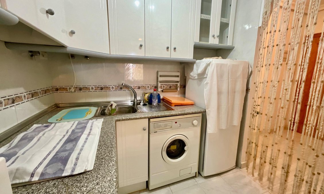 Revânzare - Apartament -
Torrevieja - La Mata