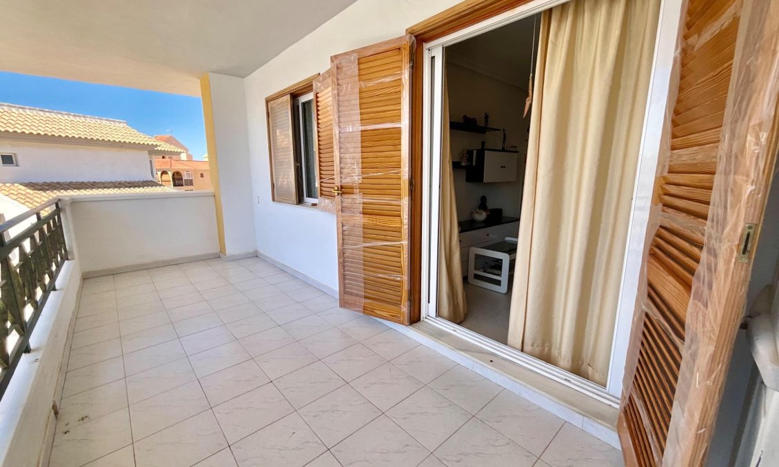 Revânzare - Apartament -
Torrevieja - La Mata