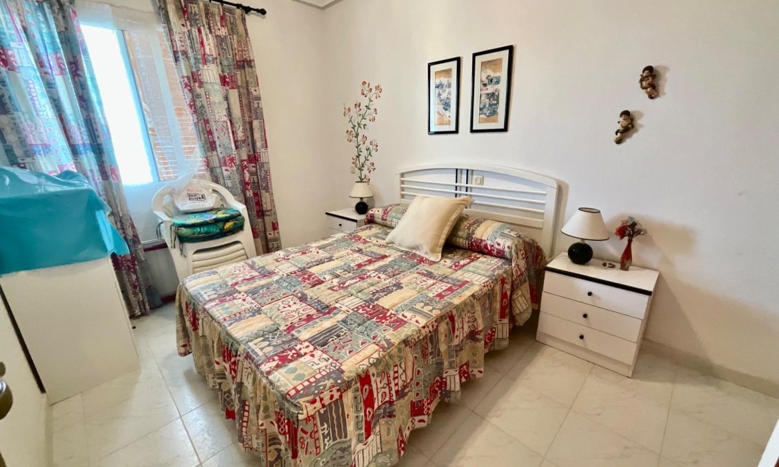 Revânzare - Apartament -
Torrevieja - La Mata