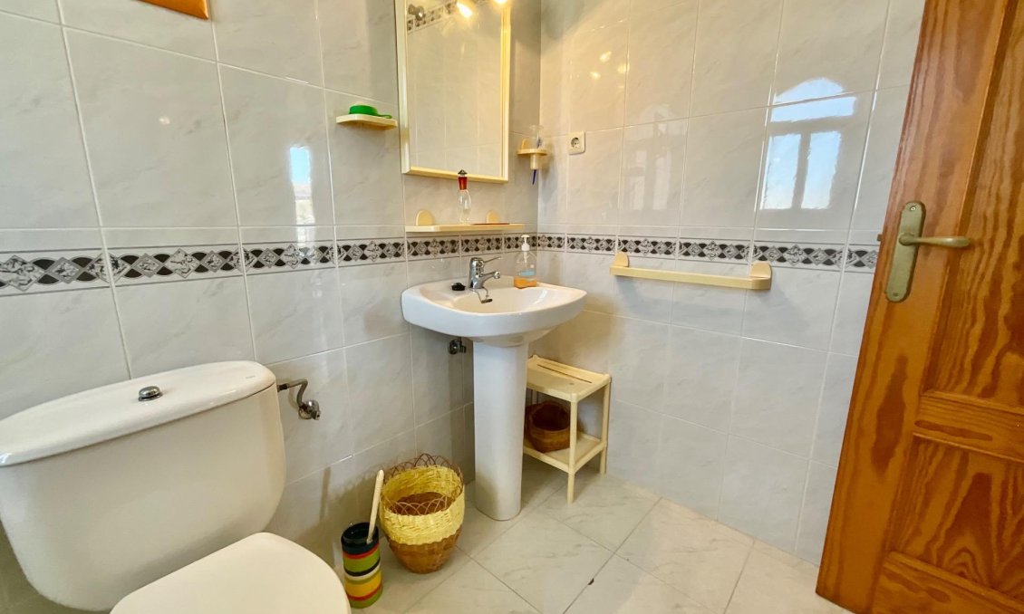 Revânzare - Apartament -
Torrevieja - La Mata