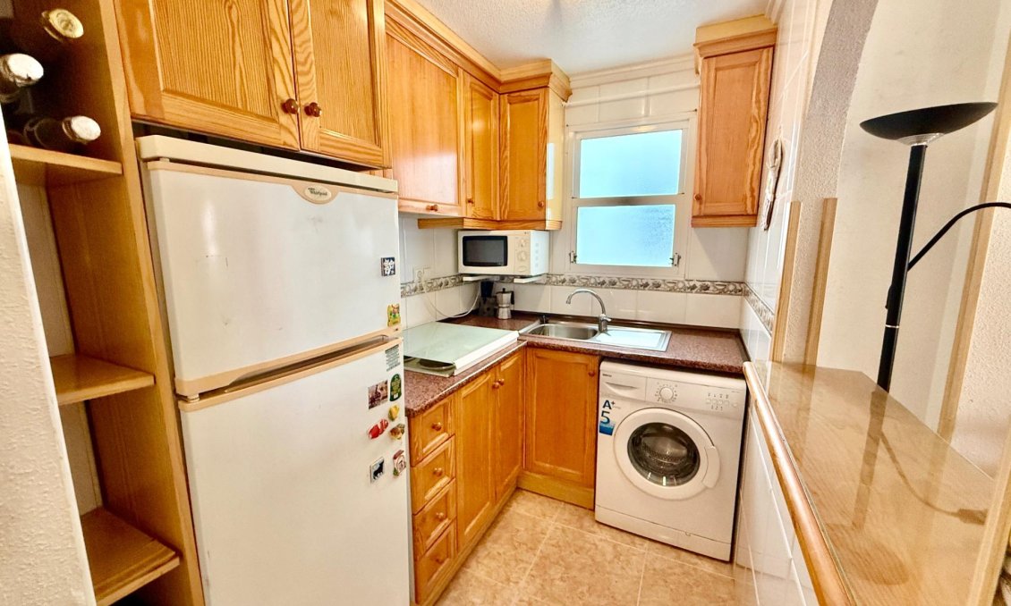Segunda mano - Apartamento -
Torrevieja - Centro