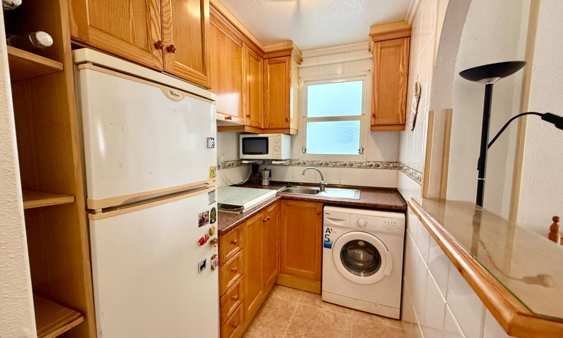 Segunda mano - Apartamento -
Torrevieja - Centro