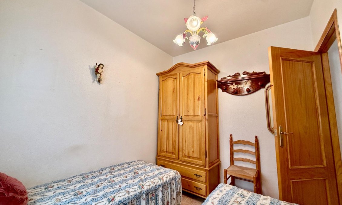Segunda mano - Apartamento -
Torrevieja - Centro