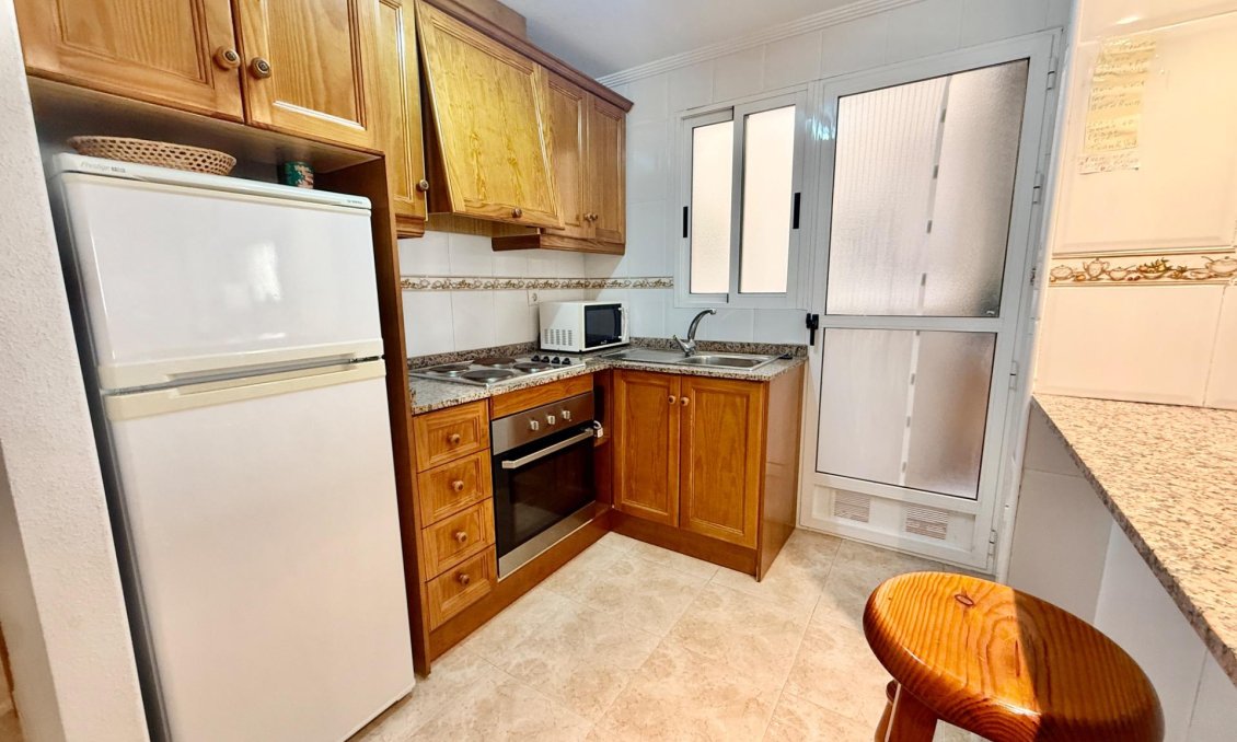Segunda mano - Apartamento -
Torrevieja - Centro