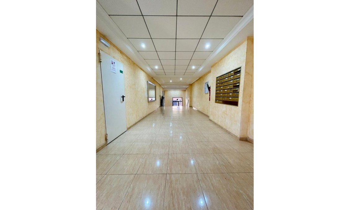 Revente - Appartement -
San Isidro - Inland