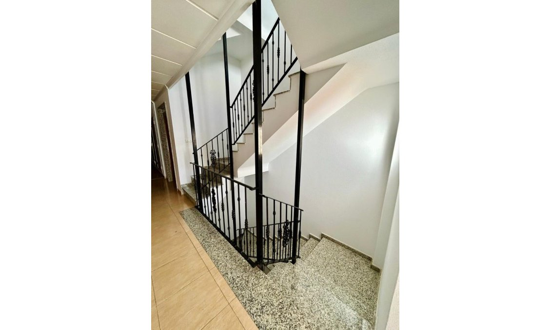 Revente - Appartement -
San Isidro - Inland