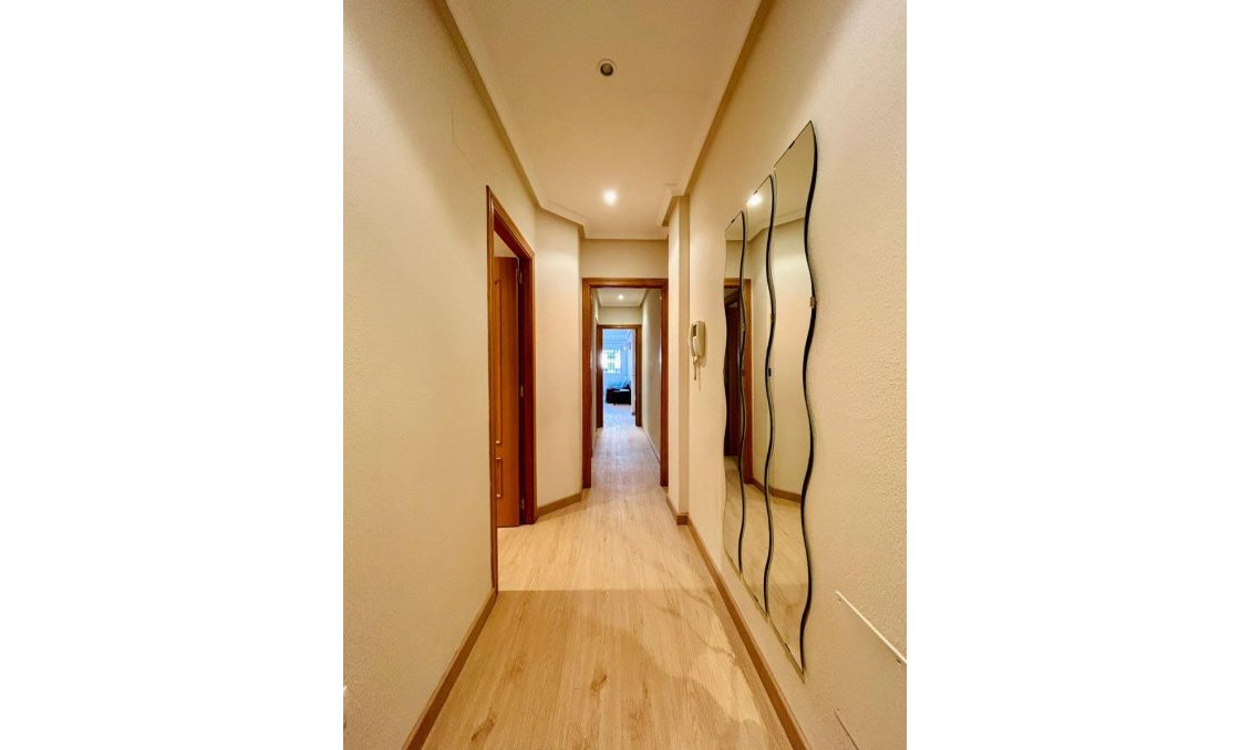 Revente - Appartement -
San Isidro - Inland