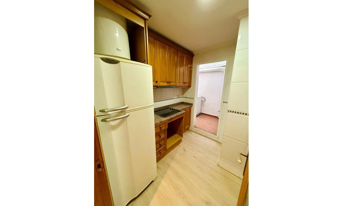 Revente - Appartement -
San Isidro - Inland