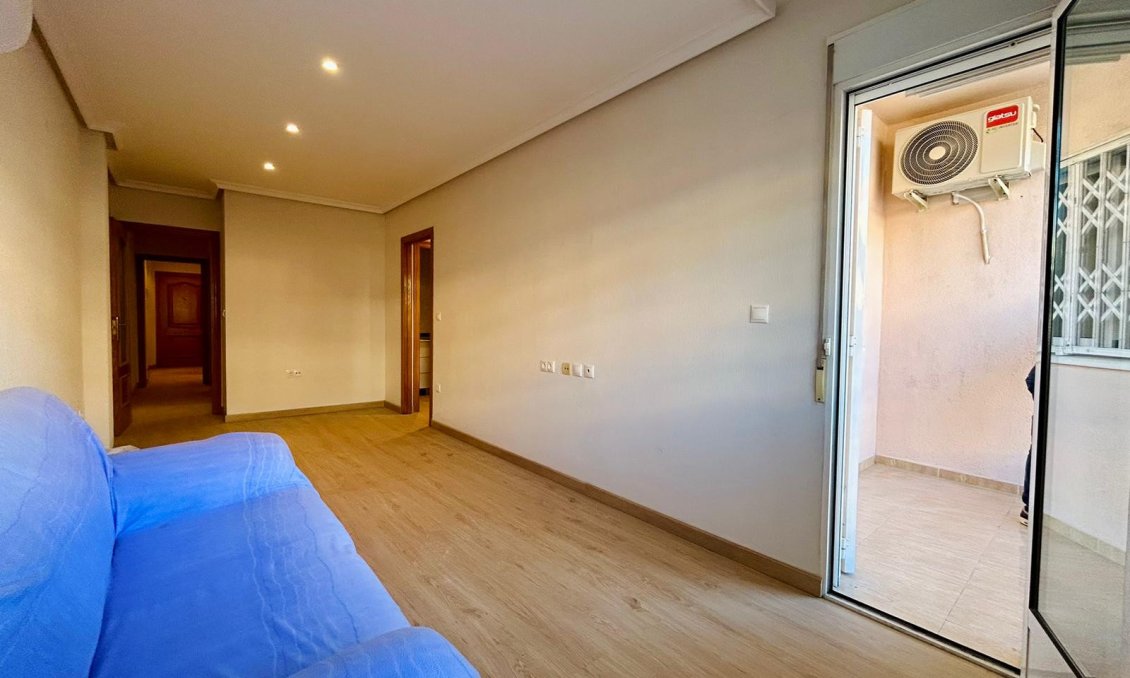 Revente - Appartement -
San Isidro - Inland