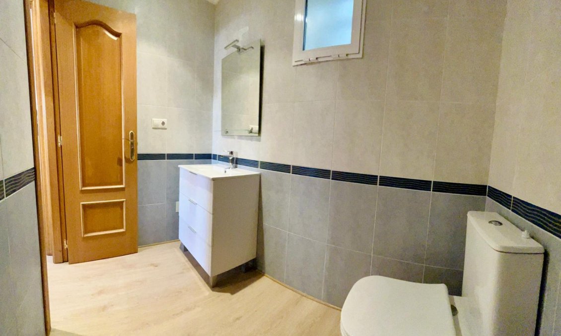 Revente - Appartement -
San Isidro - Inland