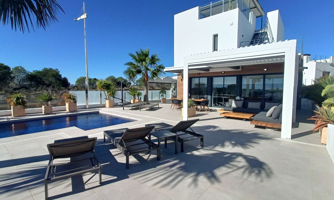 Használt Ingatlanok - Villa -
Algorfa - Inland