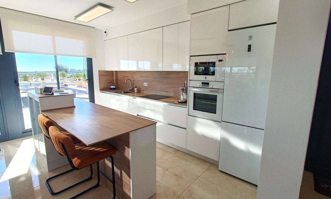 Használt Ingatlanok - Villa -
Algorfa - Inland