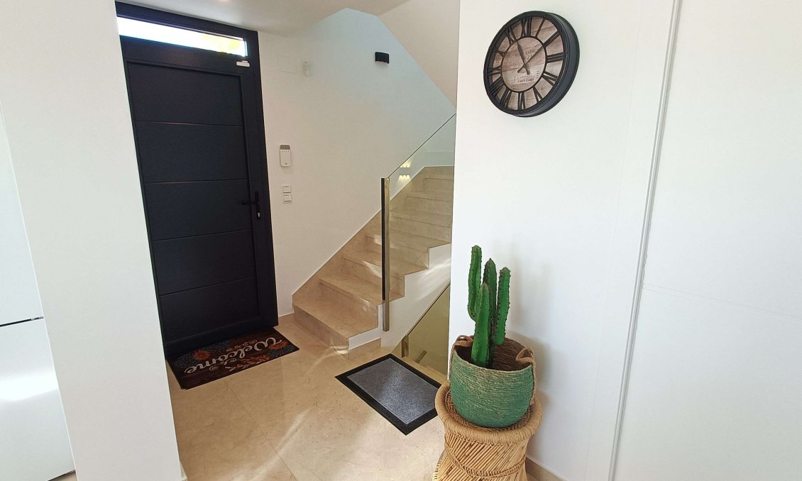 Használt Ingatlanok - Villa -
Algorfa - Inland