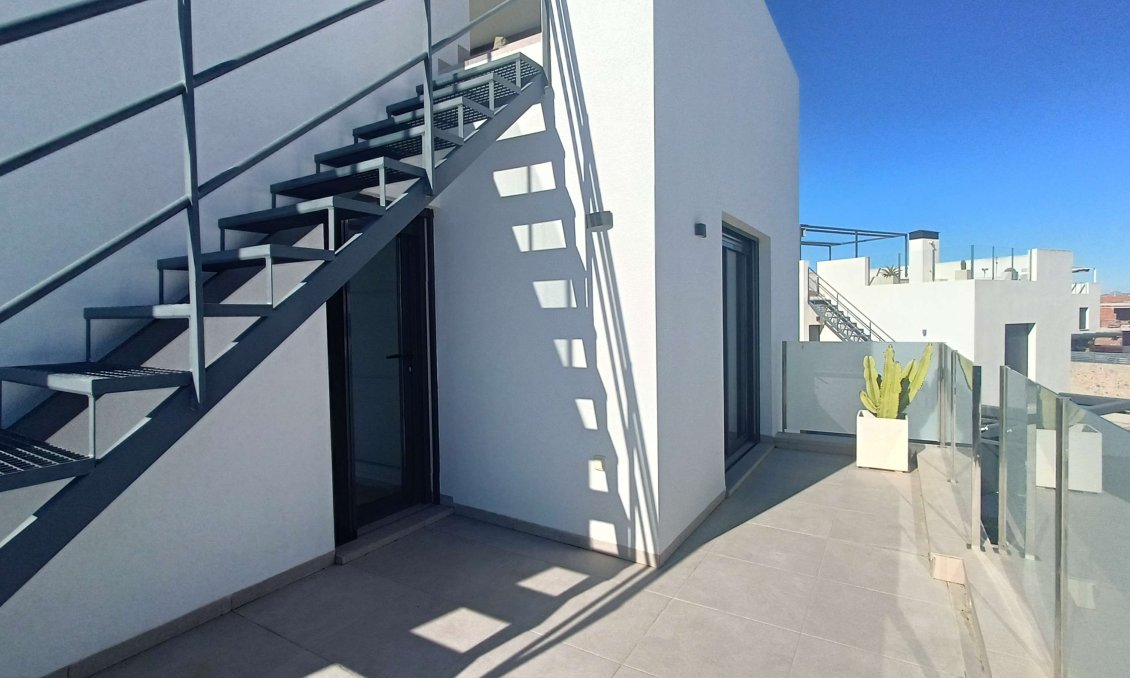 Használt Ingatlanok - Villa -
Algorfa - Inland