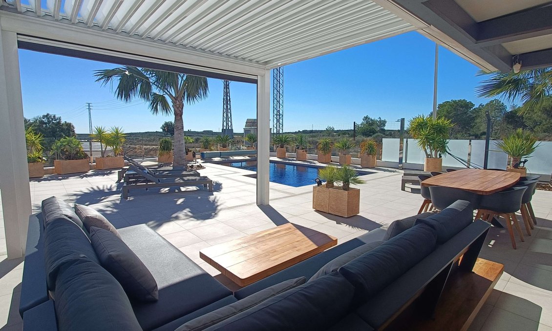 Használt Ingatlanok - Villa -
Algorfa - Inland