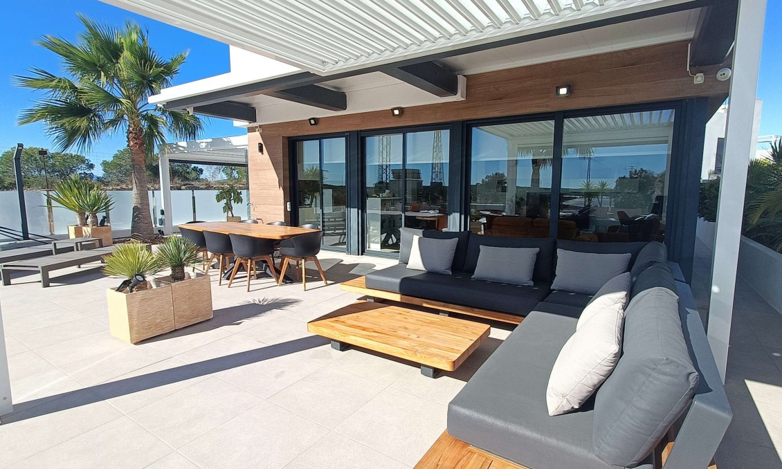 Használt Ingatlanok - Villa -
Algorfa - Inland