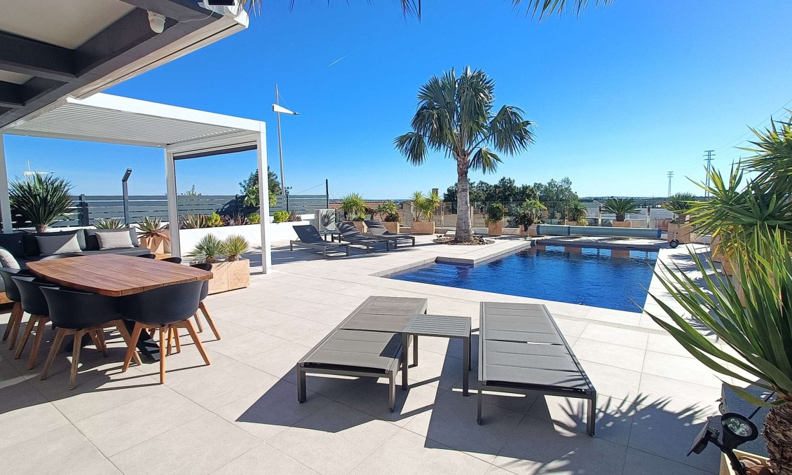 Használt Ingatlanok - Villa -
Algorfa - Inland