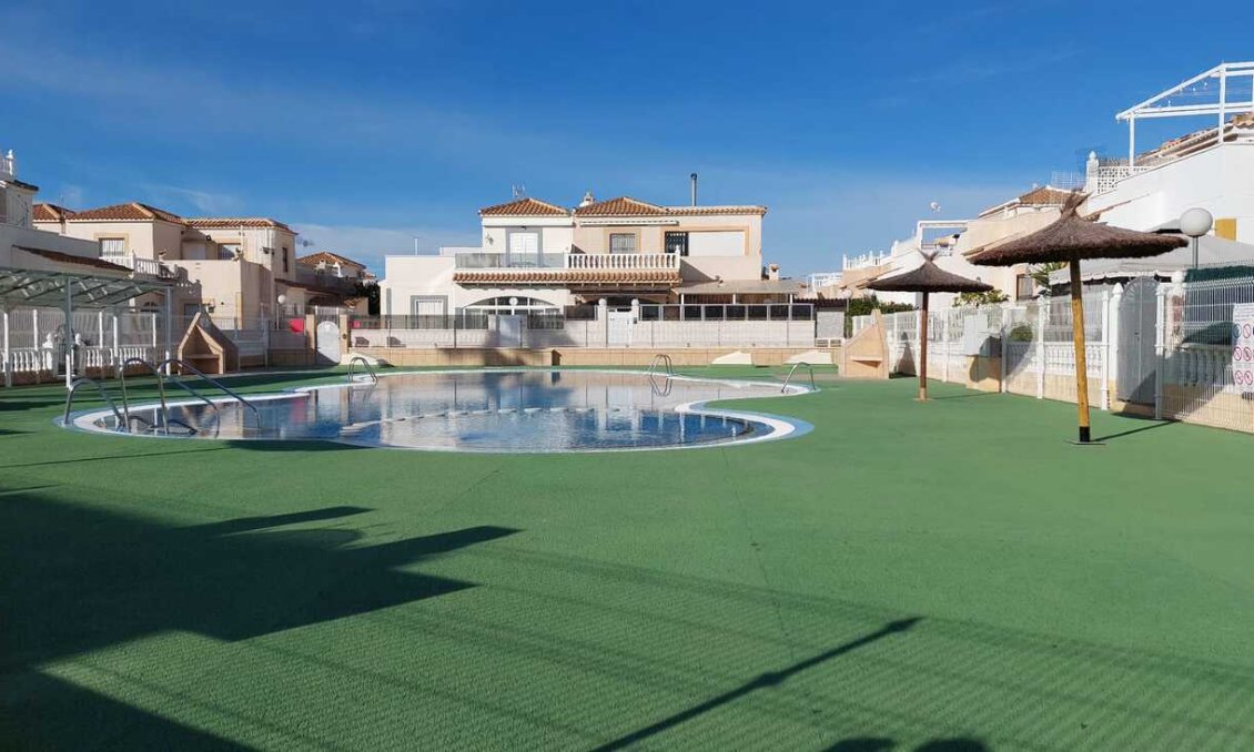 Revânzare - Quad House -
Orihuela Costa - Punta Prima