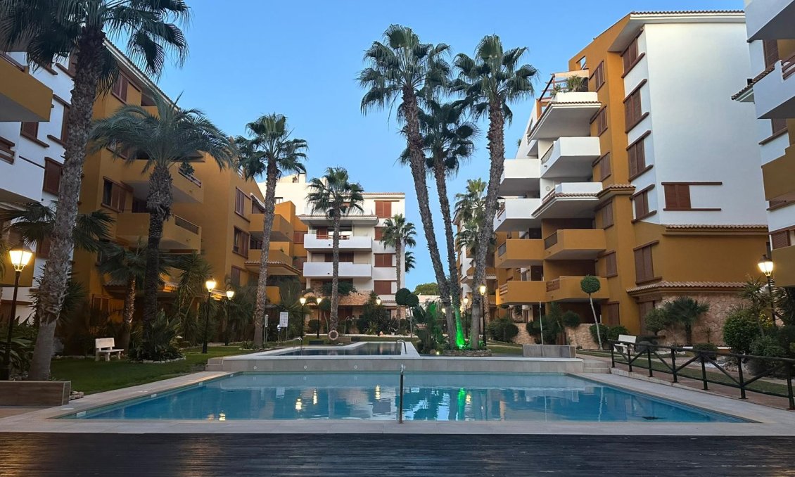 Resale - Apartment -
Punta Prima - Costa Blanca