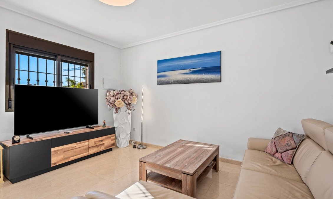 Wiederverkauf - Villa -
San Miguel de Salinas - Inland