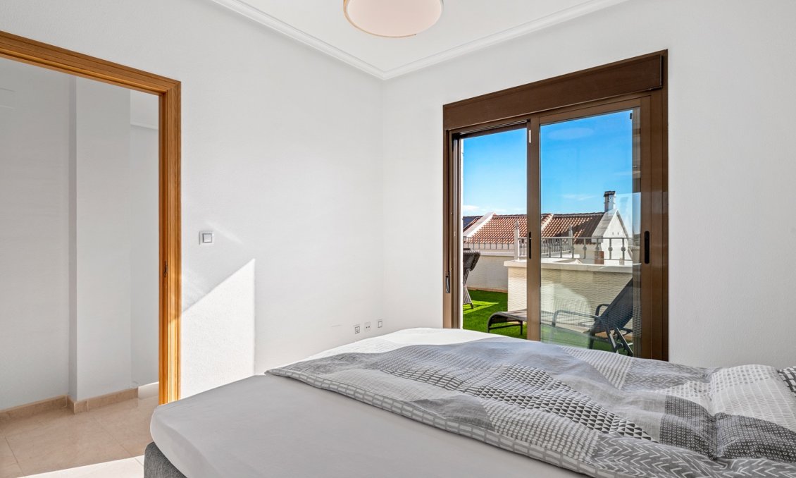 Wiederverkauf - Villa -
San Miguel de Salinas - Inland