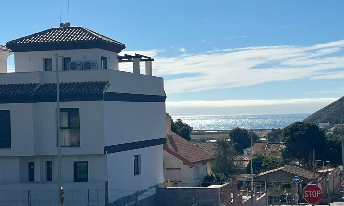 Új építésű - Sorház -
La Union - centro