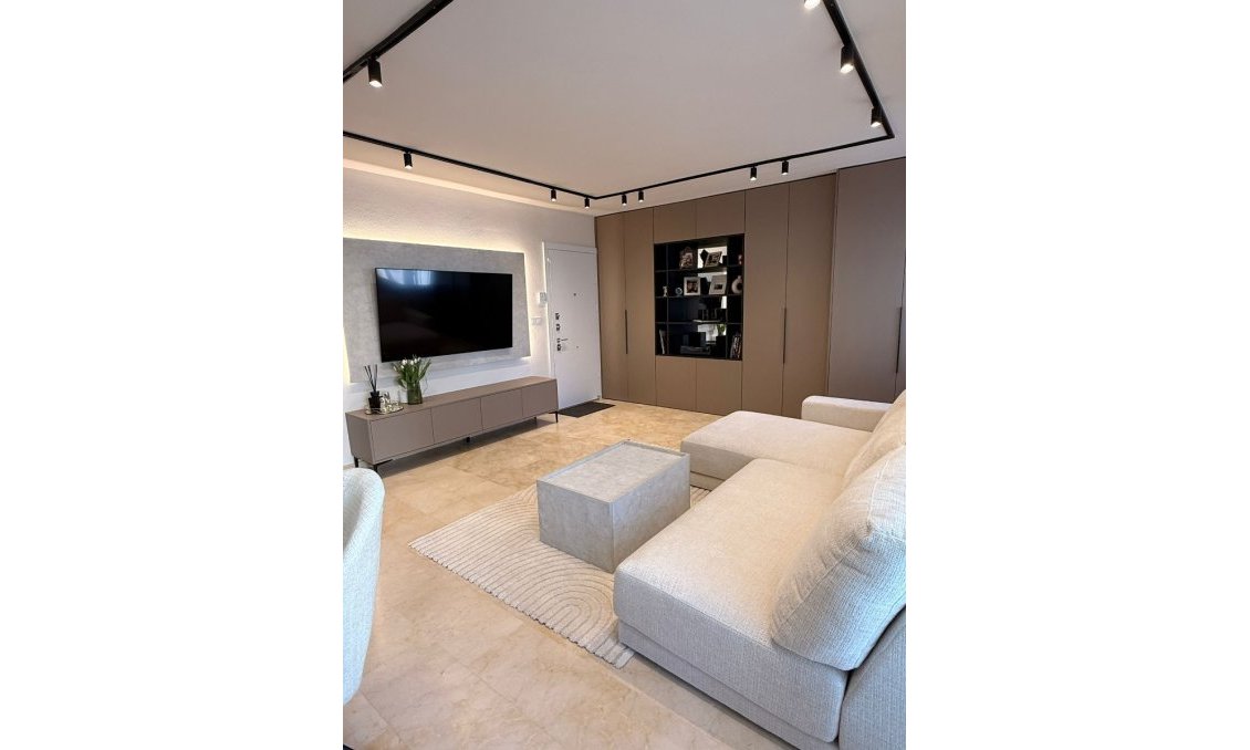 Revânzare - Mansardă -
Las Ramblas Golf - Inland