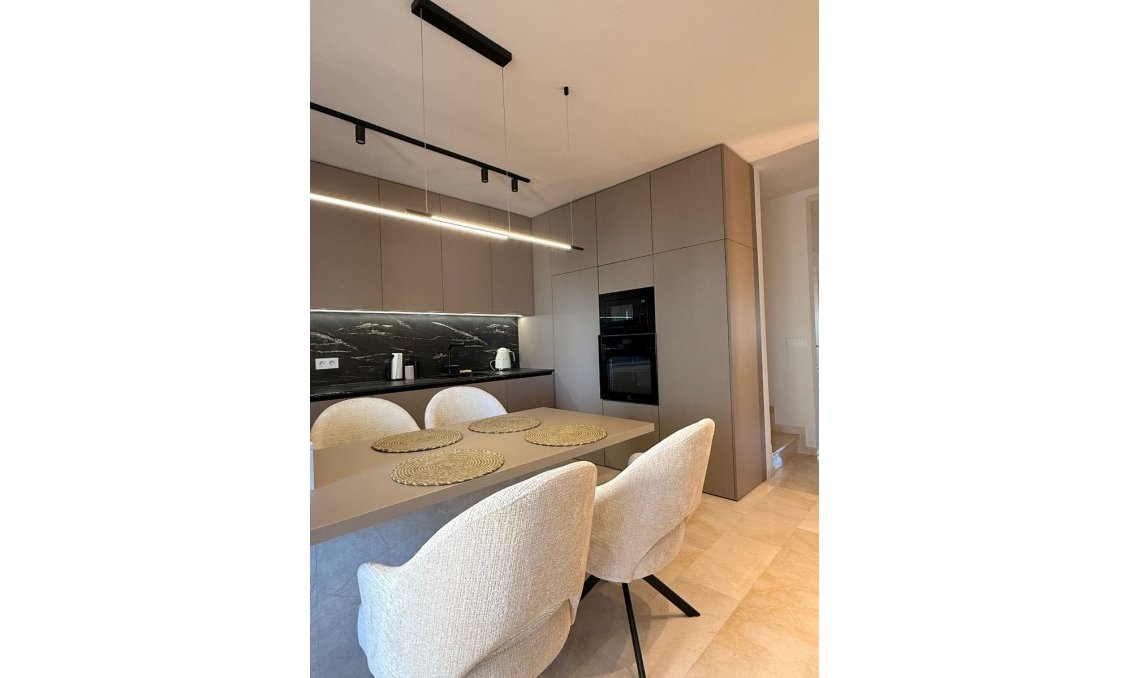 Revânzare - Mansardă -
Las Ramblas Golf - Inland