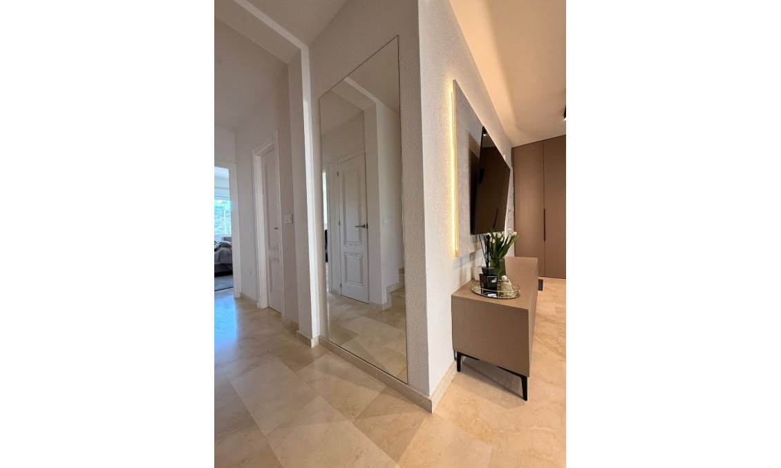 Revânzare - Mansardă -
Las Ramblas Golf - Inland