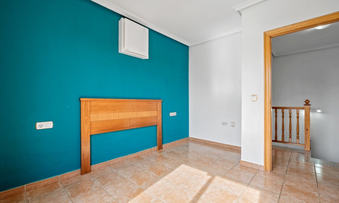 Revente - Villa -
Orihuela Costa - Costa Blanca