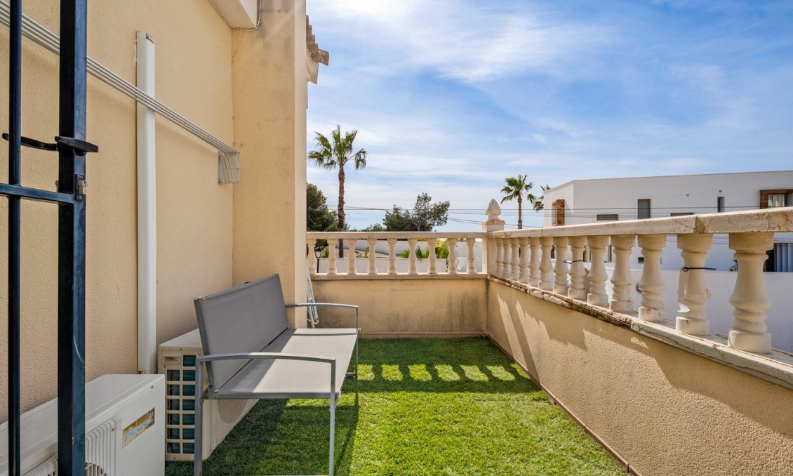Revente - Villa -
Orihuela Costa - Costa Blanca