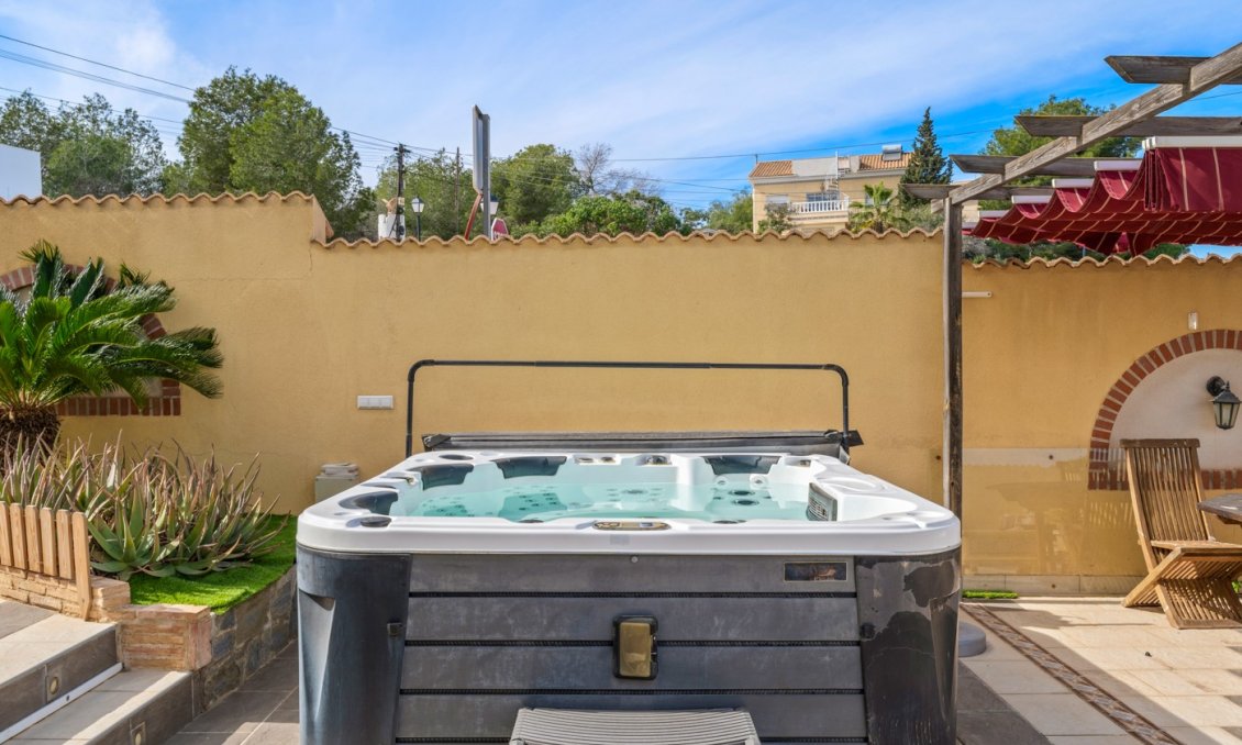 Revente - Villa -
Orihuela Costa - Costa Blanca