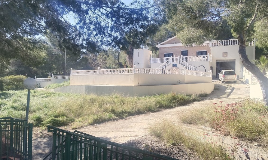 Resale - Villa -
Canadas De San Pedro - Inland